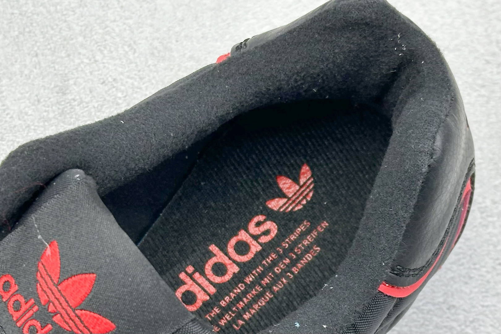 AD BAD BUBBY CAMPUS 潮流运动防滑耐磨 阿迪达斯低帮休闲跑步鞋 JP0286