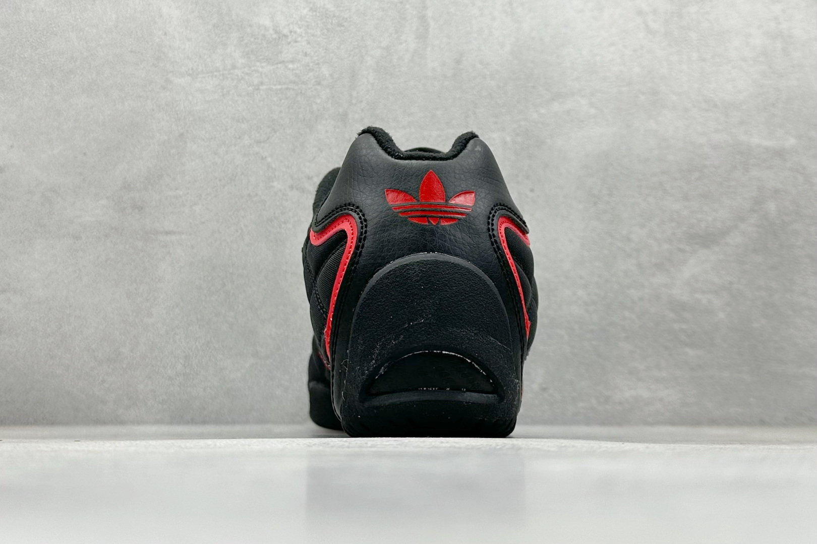 AD BAD BUBBY CAMPUS 潮流运动防滑耐磨 阿迪达斯低帮休闲跑步鞋 JP0286