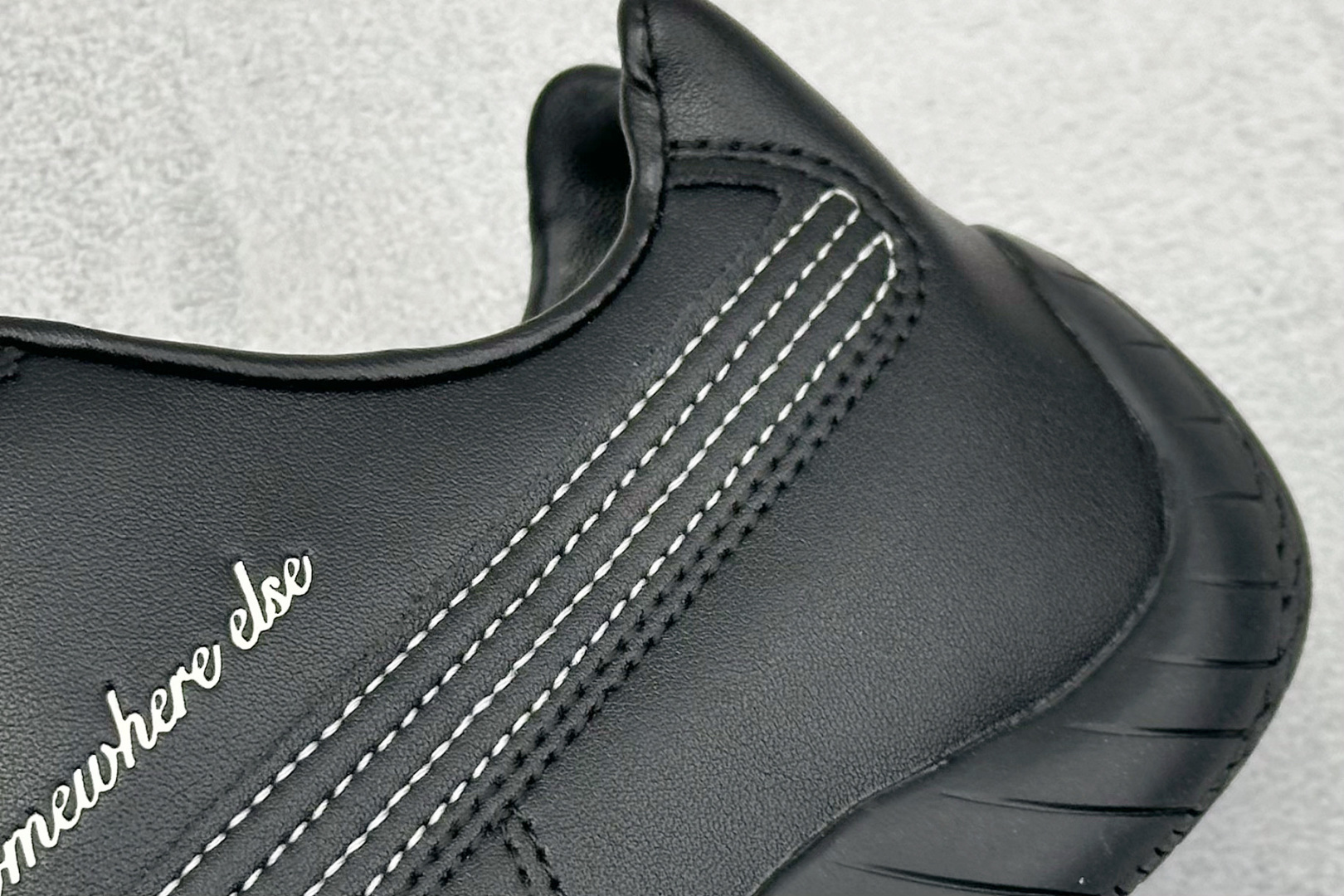 S2版Ferrari x Puma Speedcet 联名彪马低帮复古运动休闲赛车跑鞋 404267-01