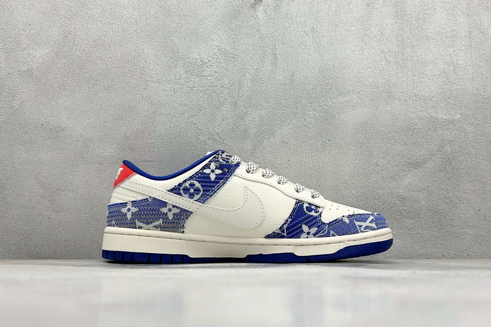 XC版Nike SB Dunk Low 联名 LV牛仔印花 周年高端定制 低帮休闲板鞋 FC1688-234-莆田鞋,莆田鞋货源,高仿鞋,高仿鞋货源,安福档口,莆田高仿鞋,莆田鞋批发,高仿鞋批发,莆田高仿运动鞋,高仿运动鞋,莆田运动鞋 XC版Nike SB Dunk Low 联名 LV牛仔印花 周年高端定制 低帮休闲板鞋 FC1688-234