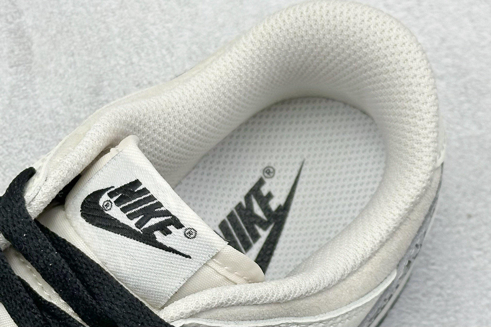 XC版Nike SB Dunk Low x UNDEFEATED 白黑小钩火焰涂鸦 DJ2024-068