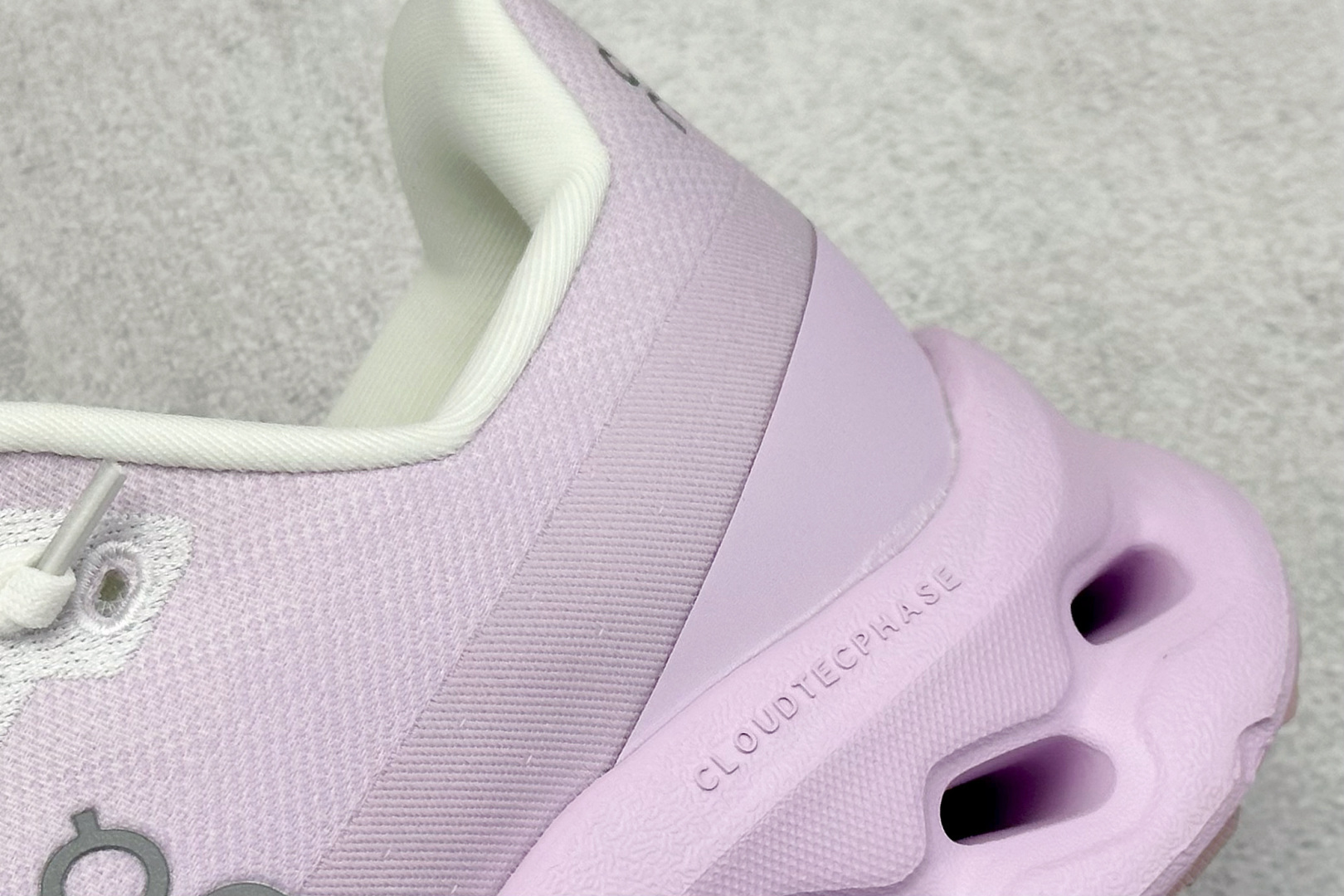 On Cloudmonster 昂跑减震生活休闲鞋