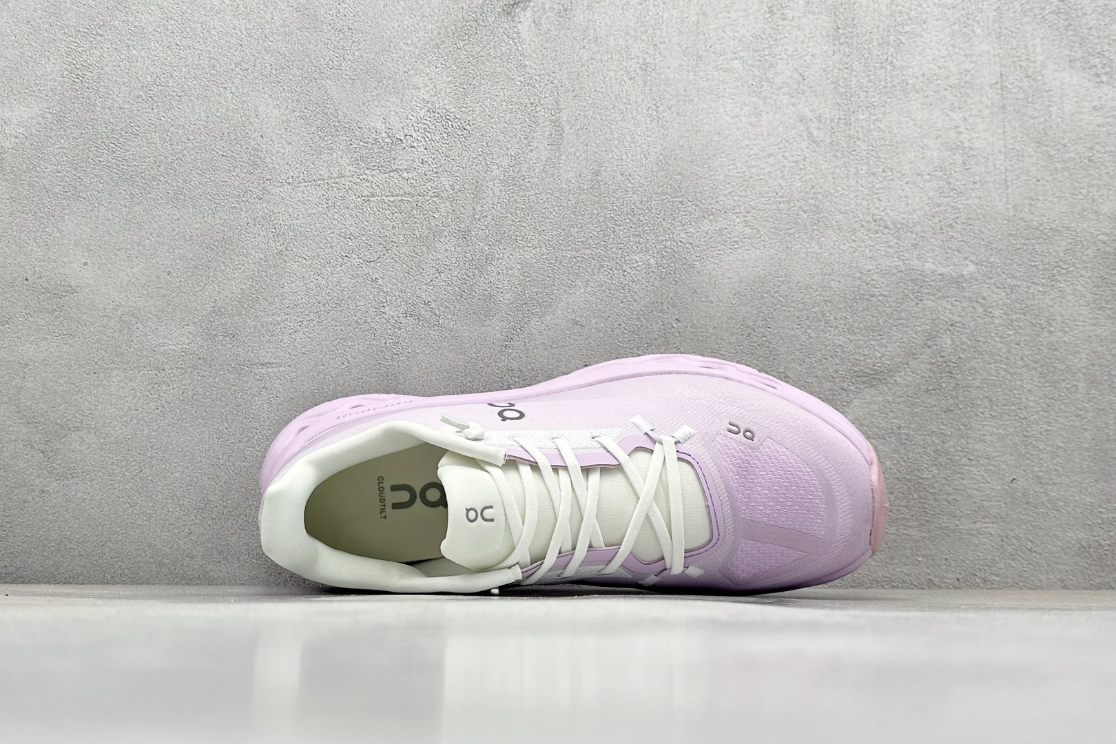 On Cloudmonster 昂跑减震生活休闲鞋