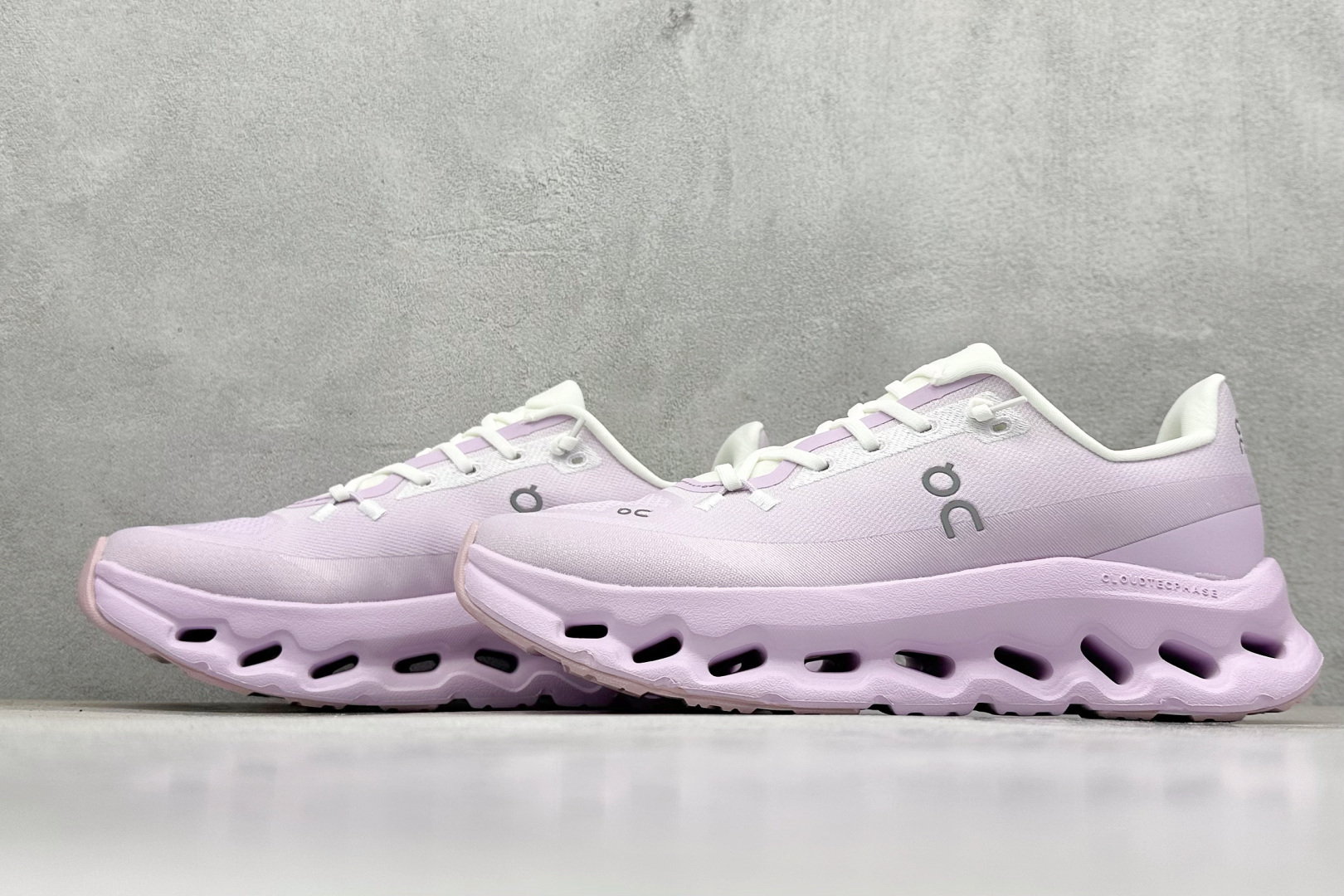 On Cloudmonster 昂跑减震生活休闲鞋