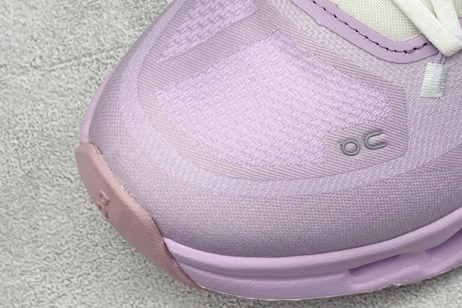 On Cloudmonster 昂跑减震生活休闲鞋