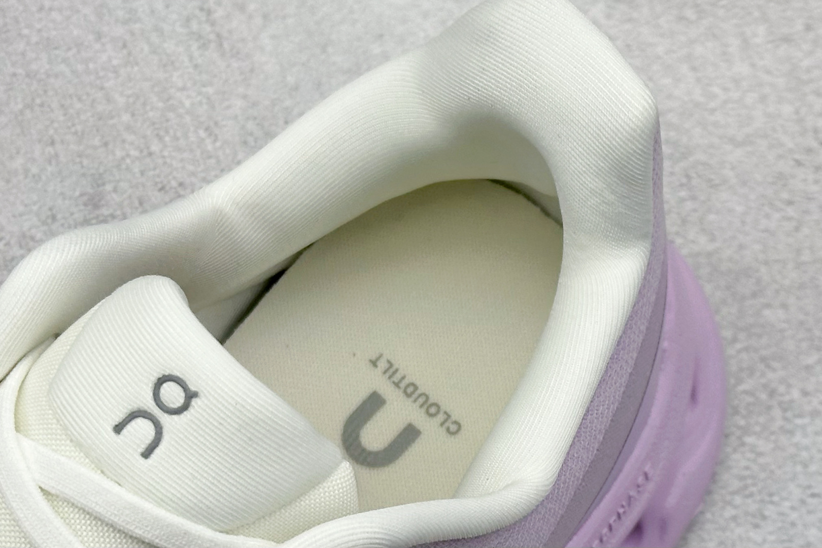 On Cloudmonster 昂跑减震生活休闲鞋