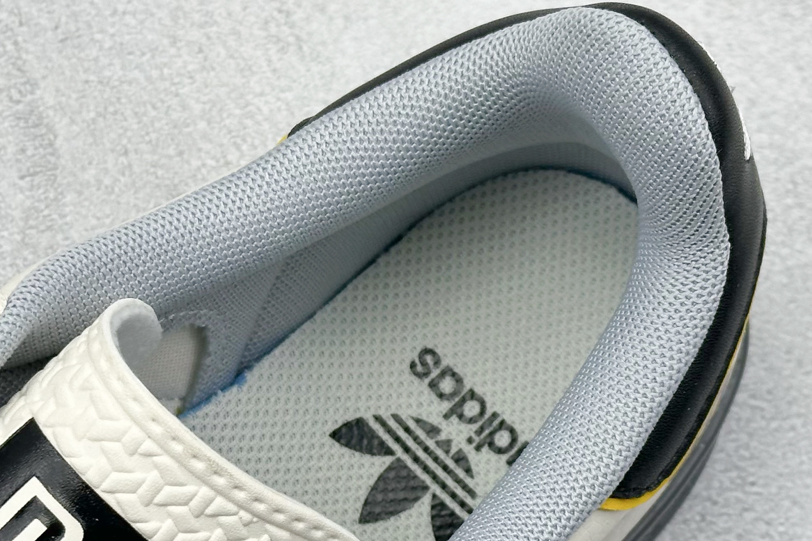 AD Originals Gazelle INdoor x 小米联名 三叶草休闲防滑耐磨低帮板鞋 DM1234-013