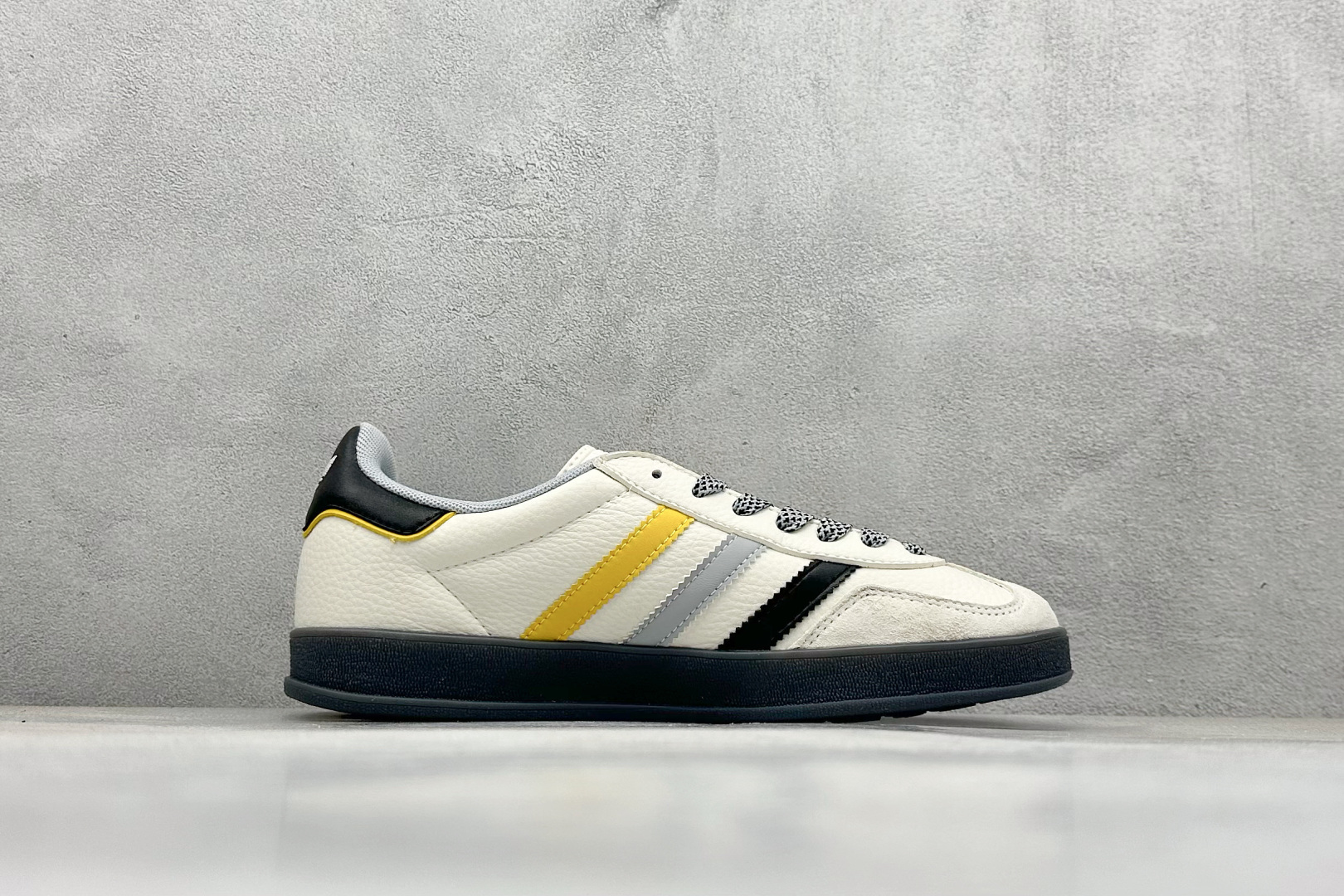 AD Originals Gazelle INdoor x 小米联名 三叶草休闲防滑耐磨低帮板鞋 DM1234-013