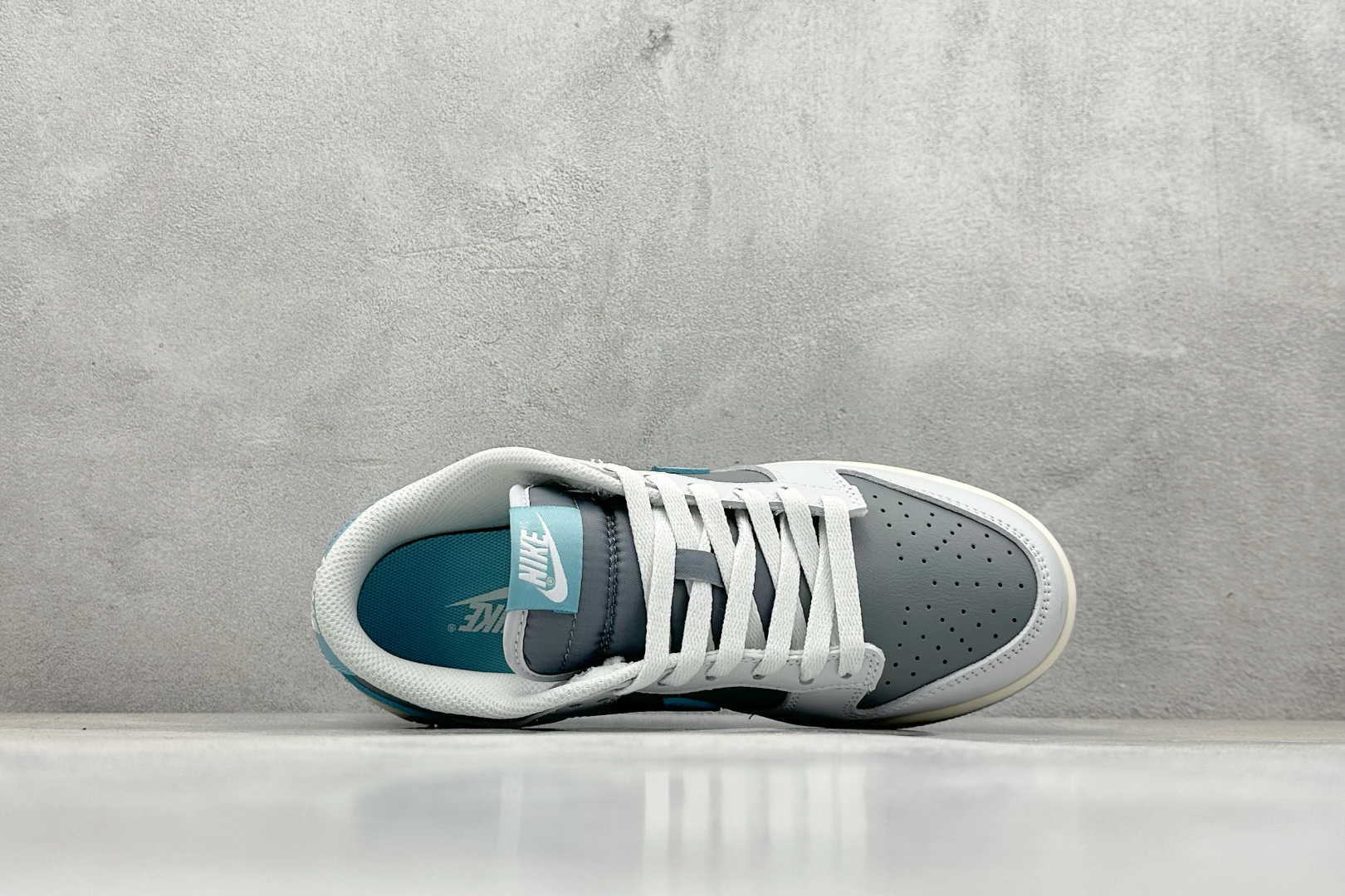 史诗级性价比 NIKE SB Dunk Low 灰蓝色 HF5441-001-莆田鞋,莆田鞋货源,高仿鞋,高仿鞋货源,安福档口,莆田高仿鞋,莆田鞋批发,高仿鞋批发,莆田高仿运动鞋,高仿运动鞋,莆田运动鞋 史诗级性价比 NIKE SB Dunk Low 灰蓝色 HF5441-001