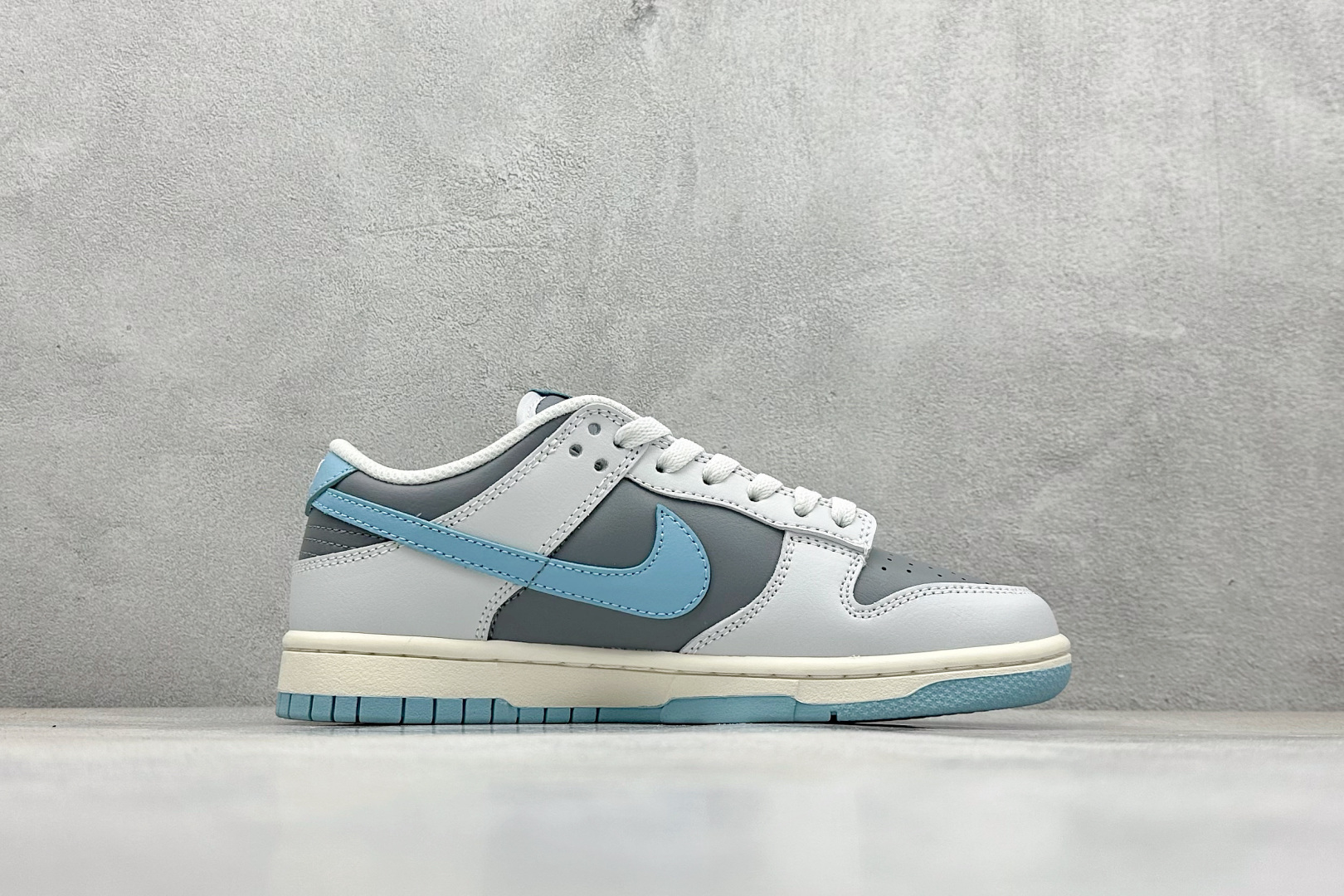 史诗级性价比 NIKE SB Dunk Low 灰蓝色 HF5441-001-莆田鞋,莆田鞋货源,高仿鞋,高仿鞋货源,安福档口,莆田高仿鞋,莆田鞋批发,高仿鞋批发,莆田高仿运动鞋,高仿运动鞋,莆田运动鞋 史诗级性价比 NIKE SB Dunk Low 灰蓝色 HF5441-001