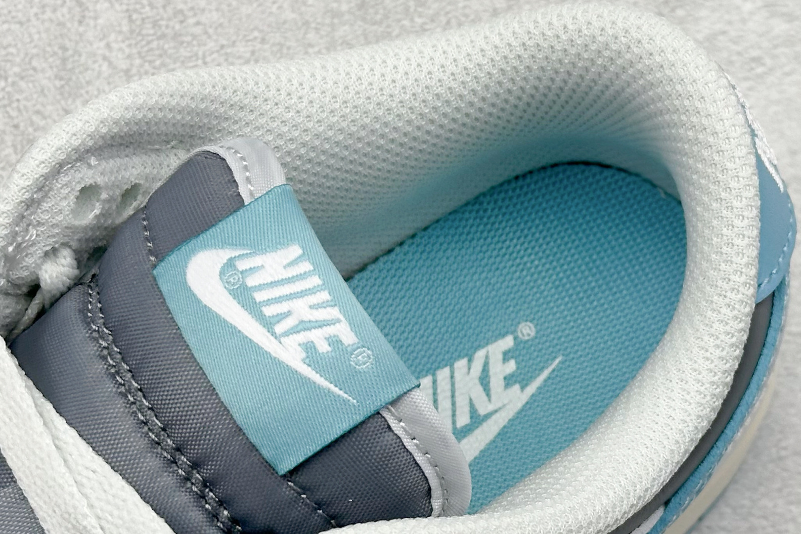 史诗级性价比 NIKE SB Dunk Low 灰蓝色 HF5441-001-莆田鞋,莆田鞋货源,高仿鞋,高仿鞋货源,安福档口,莆田高仿鞋,莆田鞋批发,高仿鞋批发,莆田高仿运动鞋,高仿运动鞋,莆田运动鞋 史诗级性价比 NIKE SB Dunk Low 灰蓝色 HF5441-001