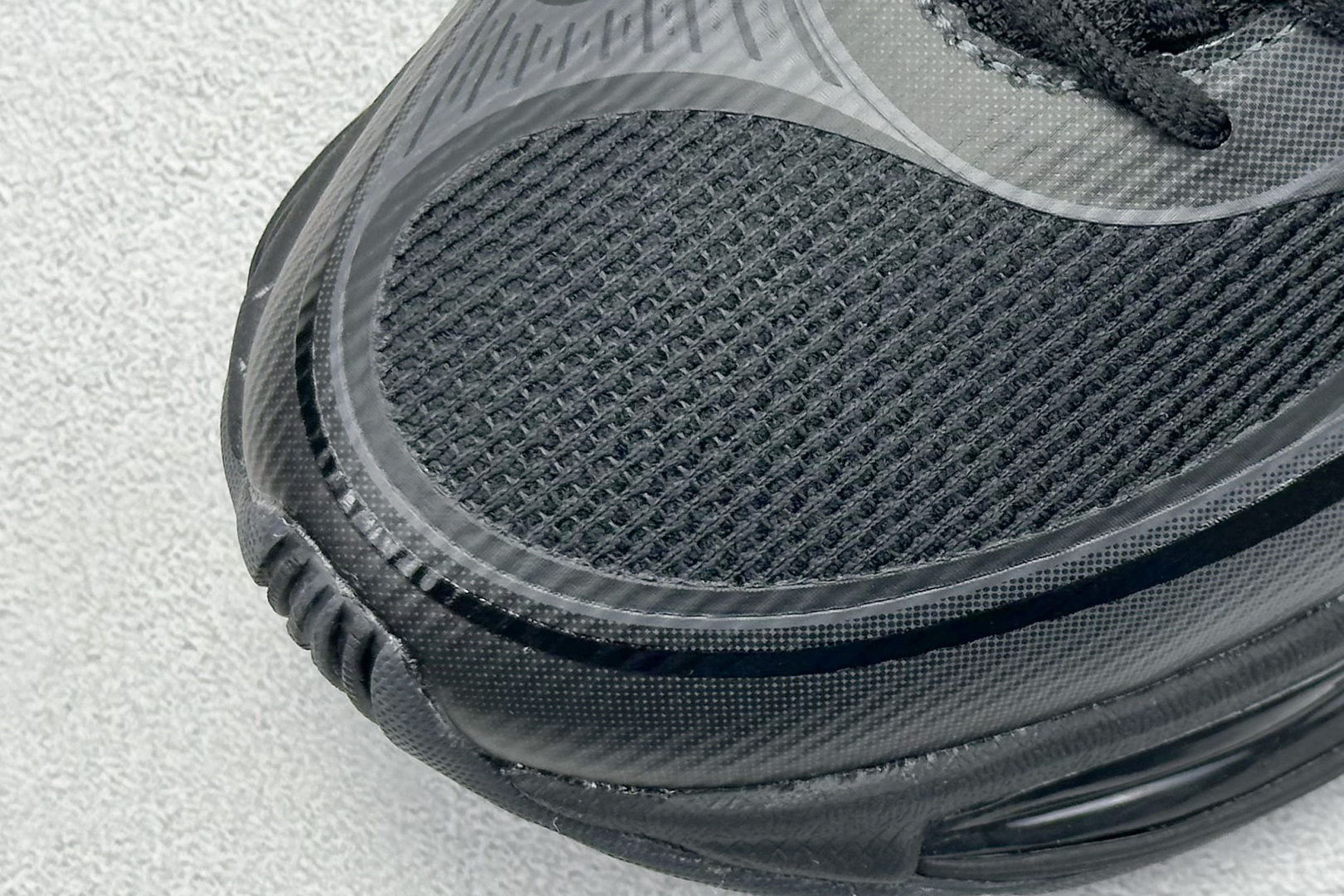 New Balance 新百伦 NB2000 网面休闲鞋 U2000BD 码 ：36 37 37.5 38 38.5 39.5 40 40.5 41 42 42.5 43 44 44.5 45 编码：33