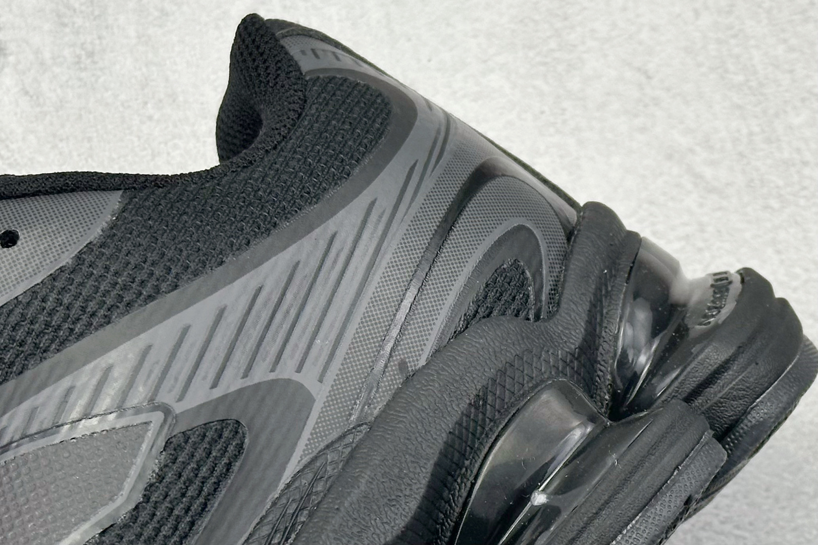 New Balance 新百伦 NB2000 网面休闲鞋 U2000BD 码 ：36 37 37.5 38 38.5 39.5 40 40.5 41 42 42.5 43 44 44.5 45 编码：33