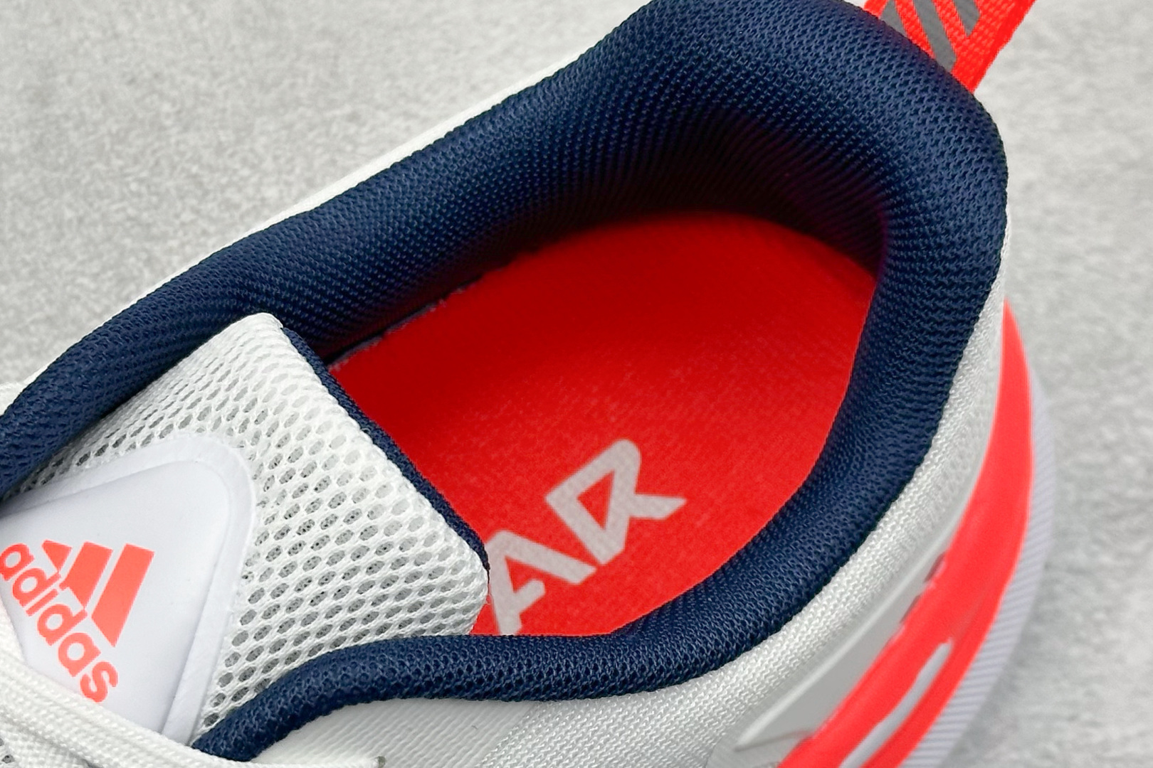 AD Supernova Rise 阿迪全新休闲轻跑鞋 D68966