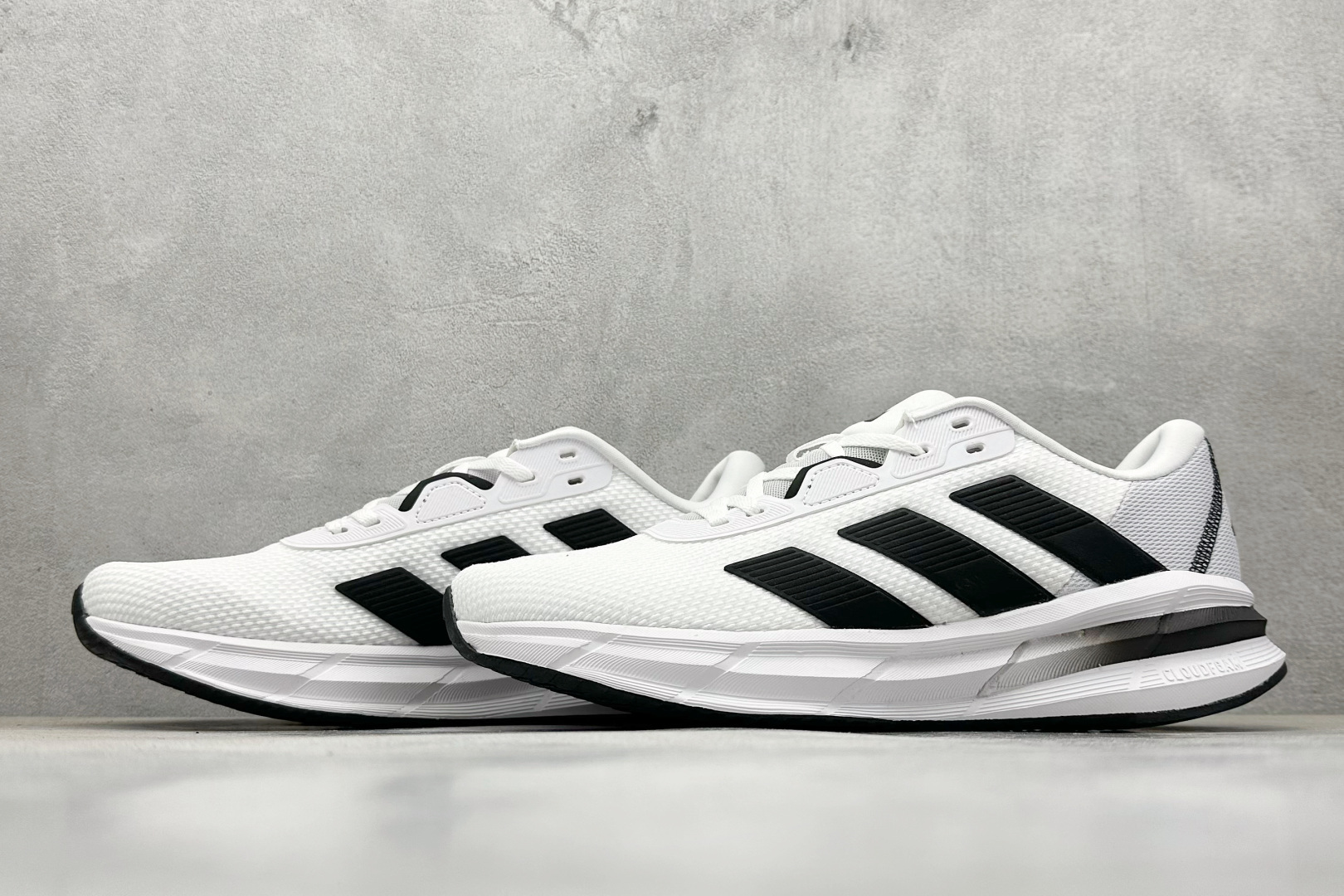 AD GALAXY 7 M 舒适柔软防滑耐磨 低帮跑步鞋 ID8858