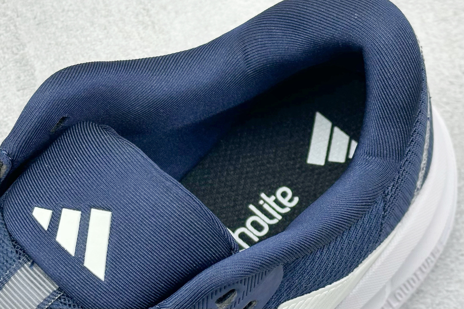 AD GALAXY 7 M 舒适柔软防滑耐磨 低帮跑步鞋 ID8773