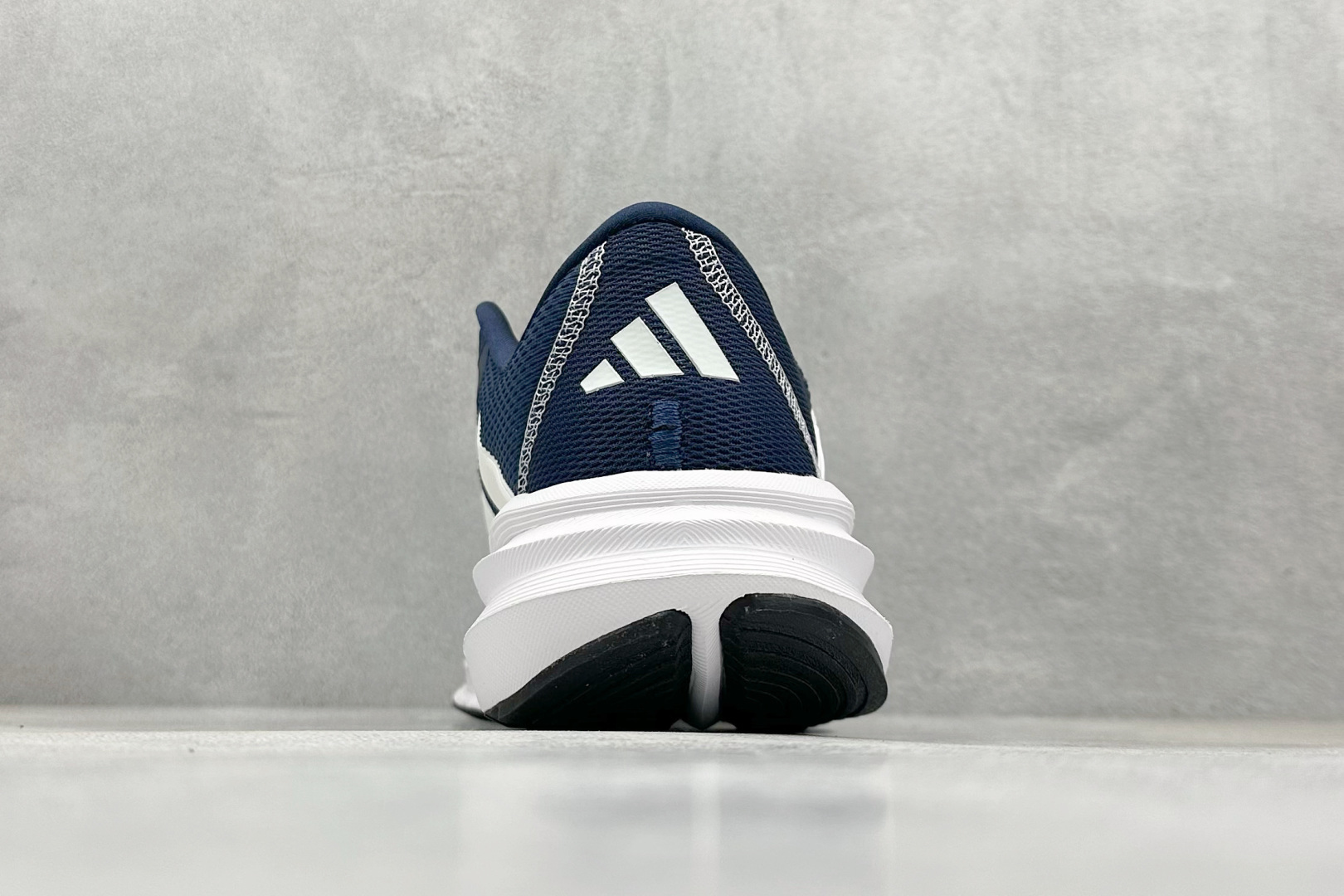 AD GALAXY 7 M 舒适柔软防滑耐磨 低帮跑步鞋 ID8773