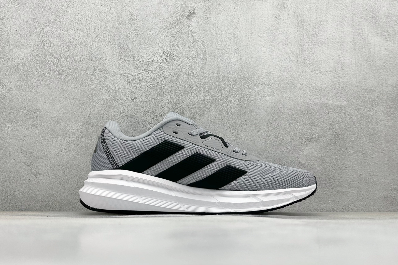 AD GALAXY 7 M 舒适柔软防滑耐磨 低帮跑步鞋 ID8754