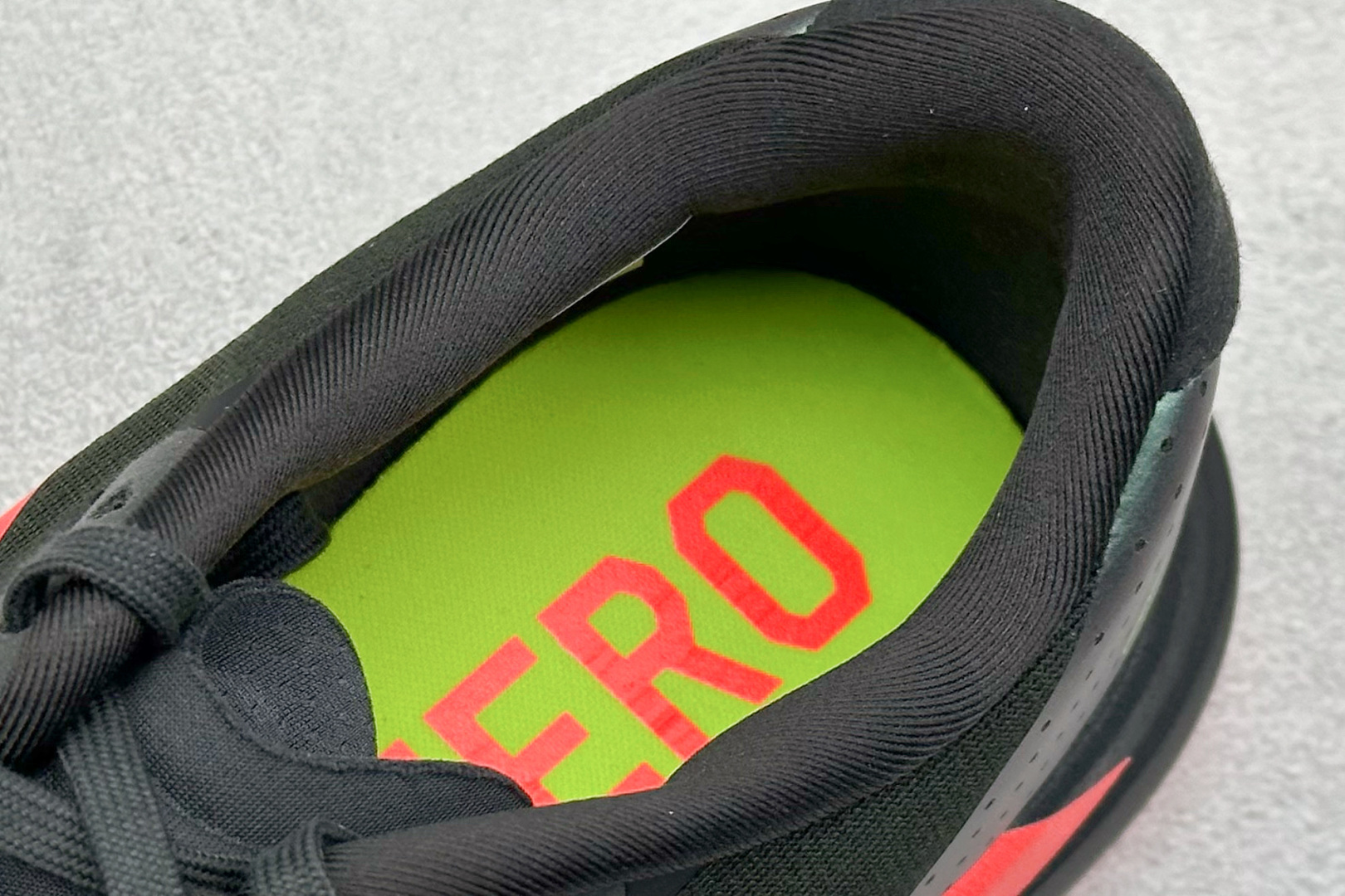 PAdidas Adizero Evo SL 阿迪超轻透气缓震跑鞋 JR3414-莆田鞋,莆田鞋货源,高仿鞋,高仿鞋货源,安福档口,莆田高仿鞋,莆田鞋批发,高仿鞋批发,莆田高仿运动鞋,高仿运动鞋,莆田运动鞋 PAdidas Adizero Evo SL 阿迪超轻透气缓震跑鞋 JR3414