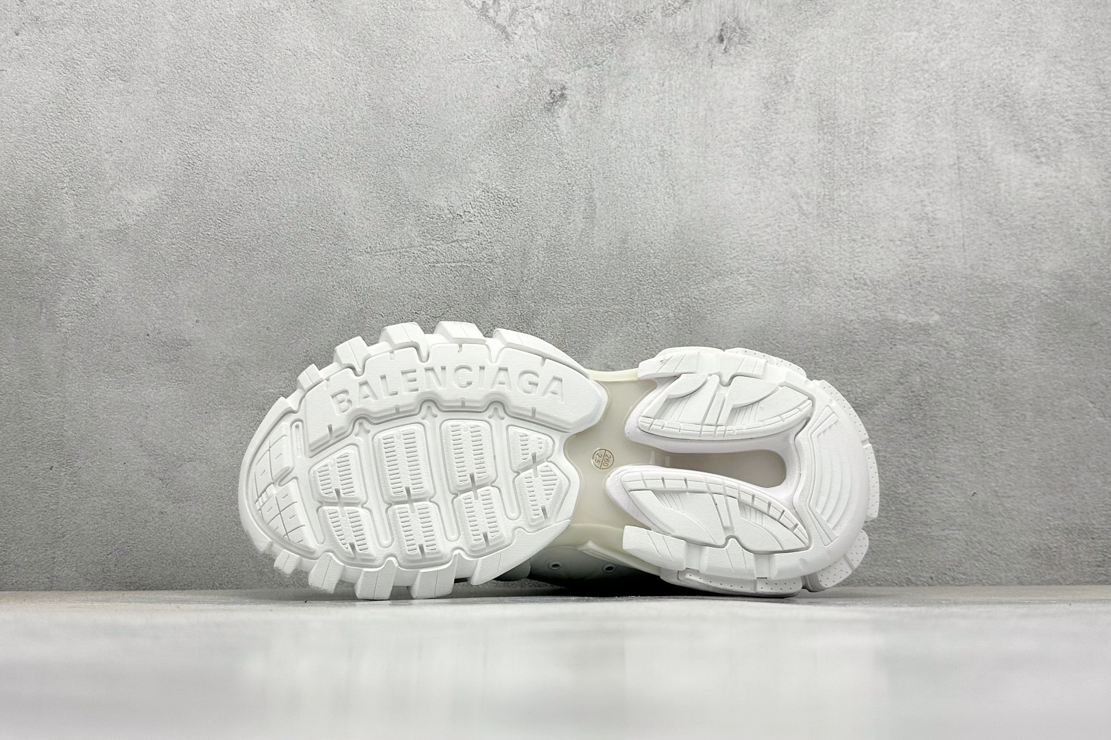 I8 Balenciaga Sneaker Tess s.Gomma 巴黎3.0 三代户外网面概念鞋