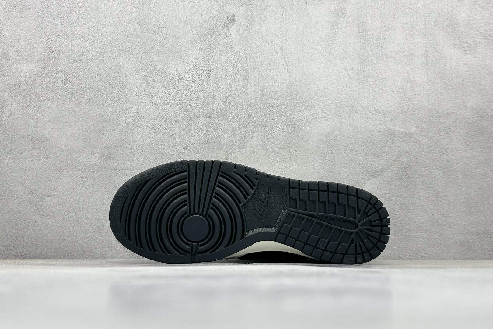 XC版Nk SB Dunk Low 闪电联名 雏菊白勾 周年高端定制 低帮休闲板鞋 DJ2024-073-莆田鞋,莆田鞋货源,高仿鞋,高仿鞋货源,安福档口,莆田高仿鞋,莆田鞋批发,高仿鞋批发,莆田高仿运动鞋,高仿运动鞋,莆田运动鞋 XC版Nk SB Dunk Low 闪电联名 雏菊白勾 周年高端定制 低帮休闲板鞋 DJ2024-073