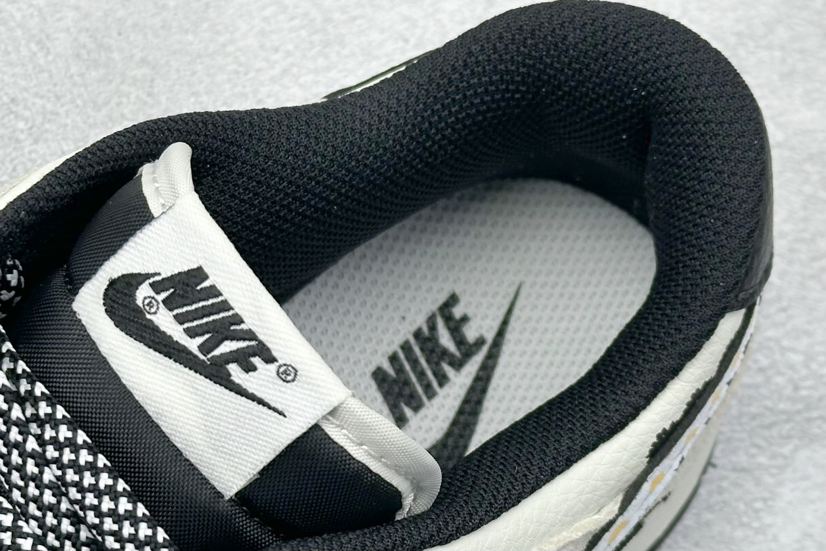 XC版Nk SB Dunk Low 闪电联名 雏菊白勾 周年高端定制 低帮休闲板鞋 DJ2024-073-莆田鞋,莆田鞋货源,高仿鞋,高仿鞋货源,安福档口,莆田高仿鞋,莆田鞋批发,高仿鞋批发,莆田高仿运动鞋,高仿运动鞋,莆田运动鞋 XC版Nk SB Dunk Low 闪电联名 雏菊白勾 周年高端定制 低帮休闲板鞋 DJ2024-073