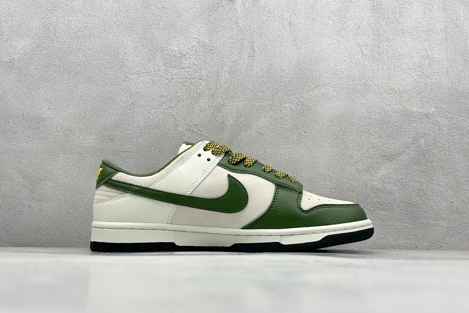 XC版Nk SB Dunk Low 小雏菊系列 猪八绿勾 周年高端定制 低帮休闲板鞋 DJ2024-072