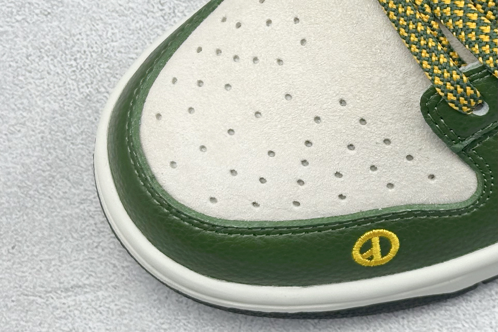 XC版Nk SB Dunk Low 小雏菊系列 猪八绿勾 周年高端定制 低帮休闲板鞋 DJ2024-072