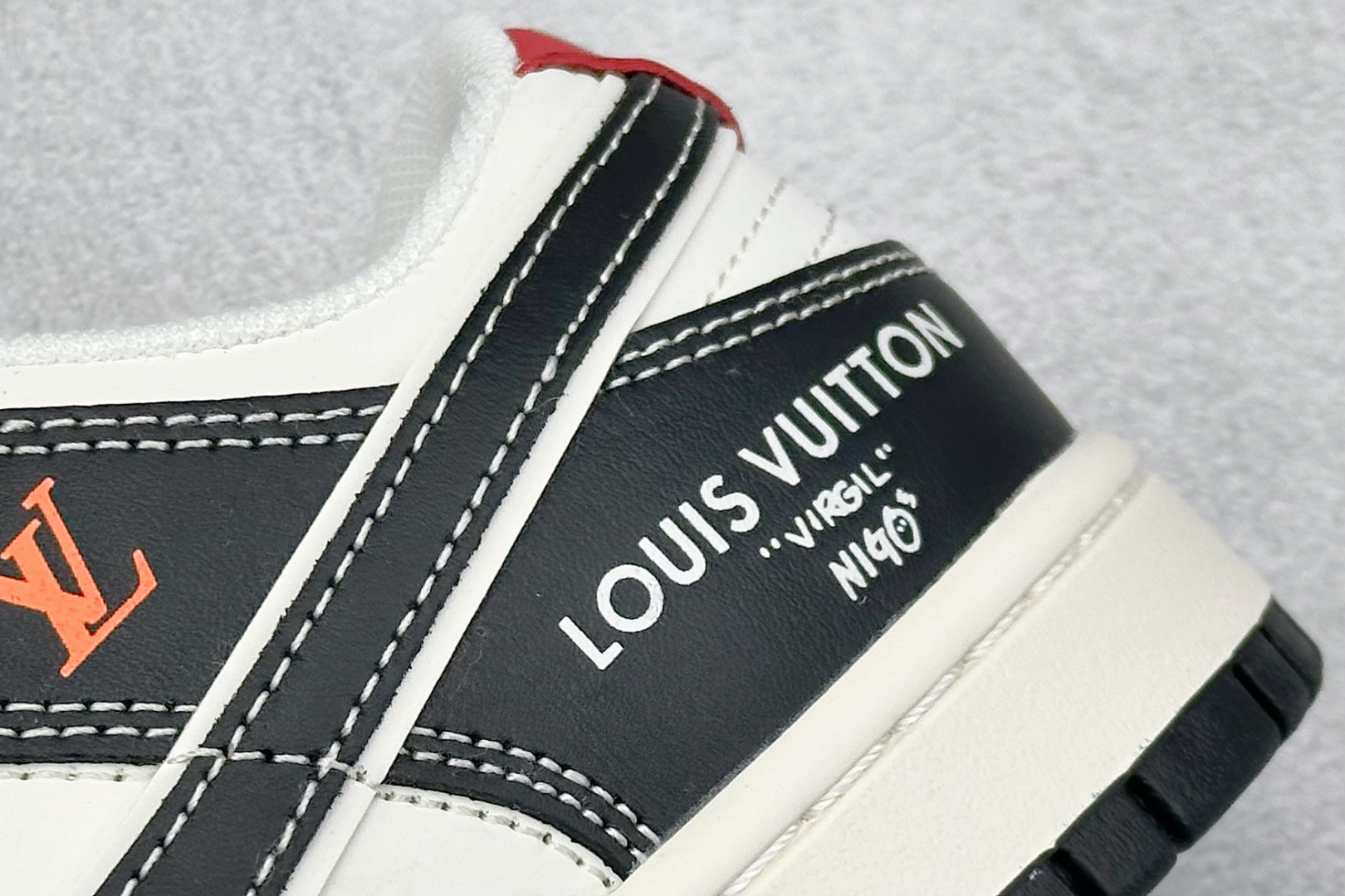 XC版Nike SB Dunk Low 联名 LV双勾红尾 周年高端定制 低帮休闲板鞋 YX5066-358