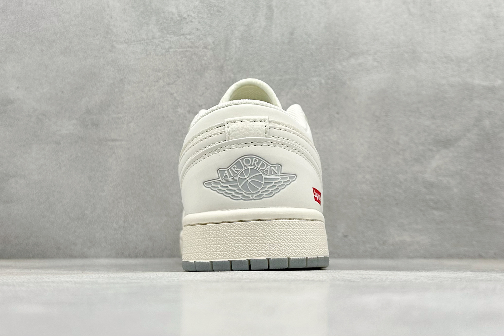 XC版Air Jordan 1 Low AJ1 乔1 Supreme联名 米灰双色 高端定制 低帮复古篮球鞋 XX3168-175