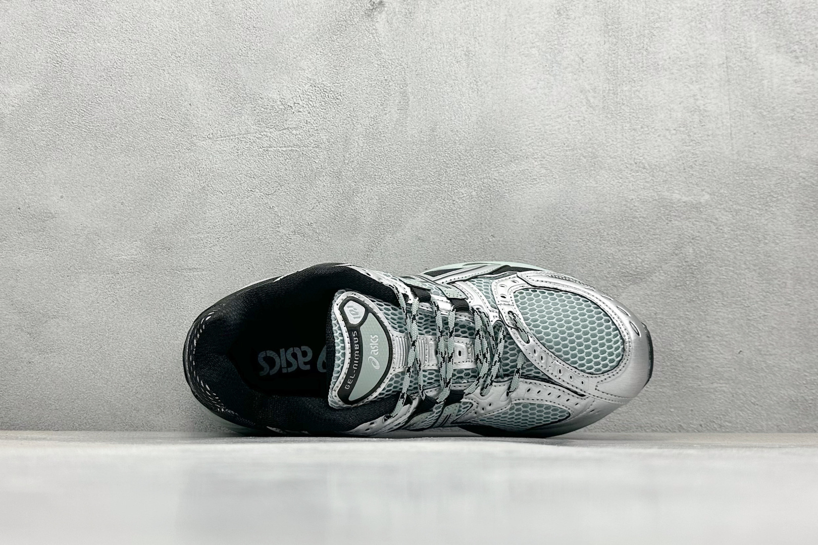 HY性价比Asics Gel-Nimbus 10.1 亚瑟士复古透气休闲鞋缓震耐磨跑步鞋 1203A543-101