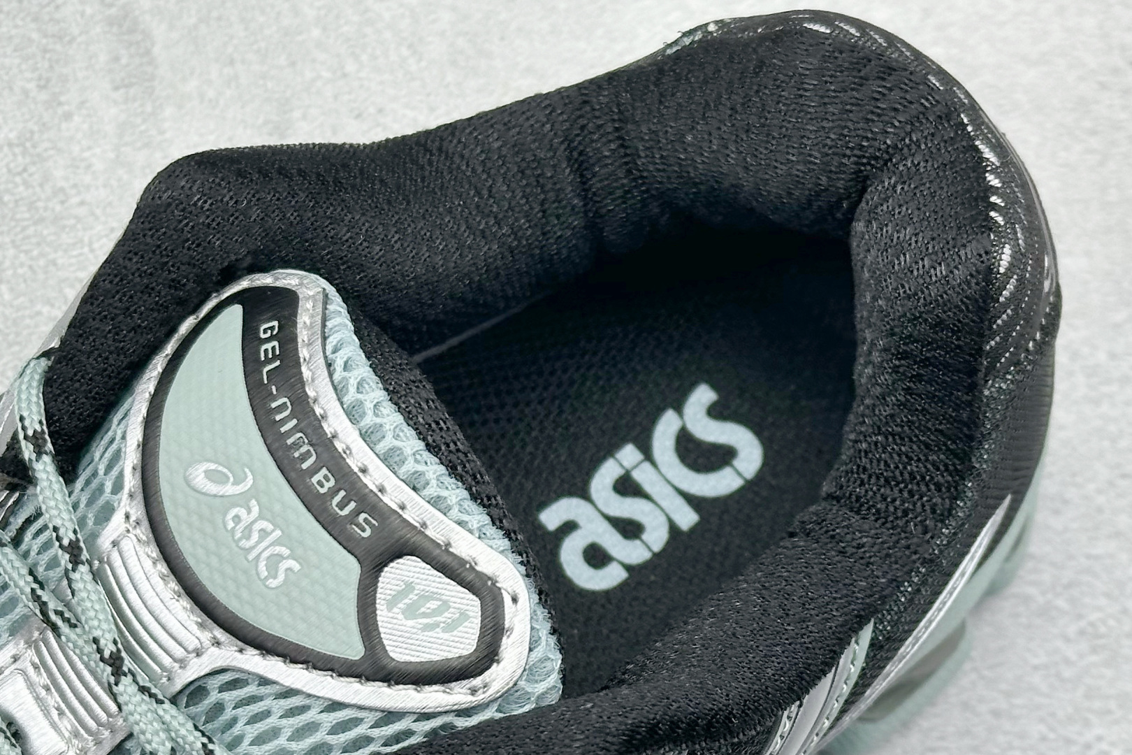 HY性价比Asics Gel-Nimbus 10.1 亚瑟士复古透气休闲鞋缓震耐磨跑步鞋 1203A543-101