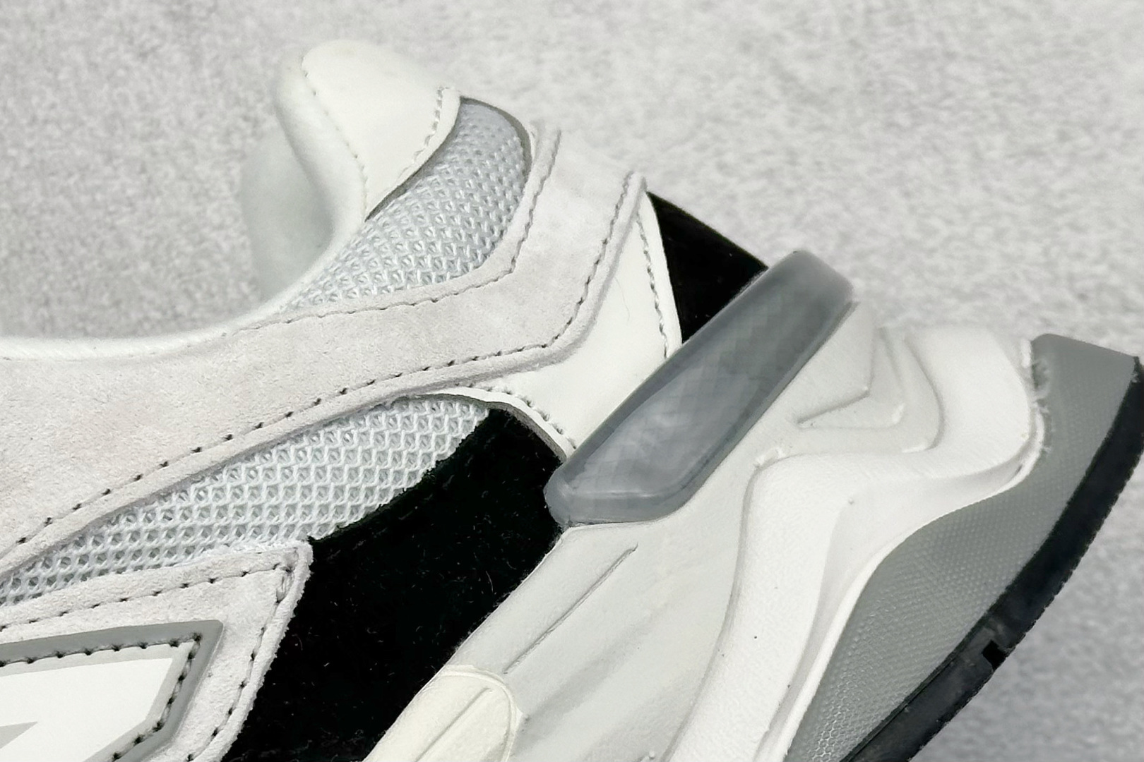 Joe Freshgoods x New Balance NB9060 联名款 复古休闲运动慢跑鞋 U9060JBB