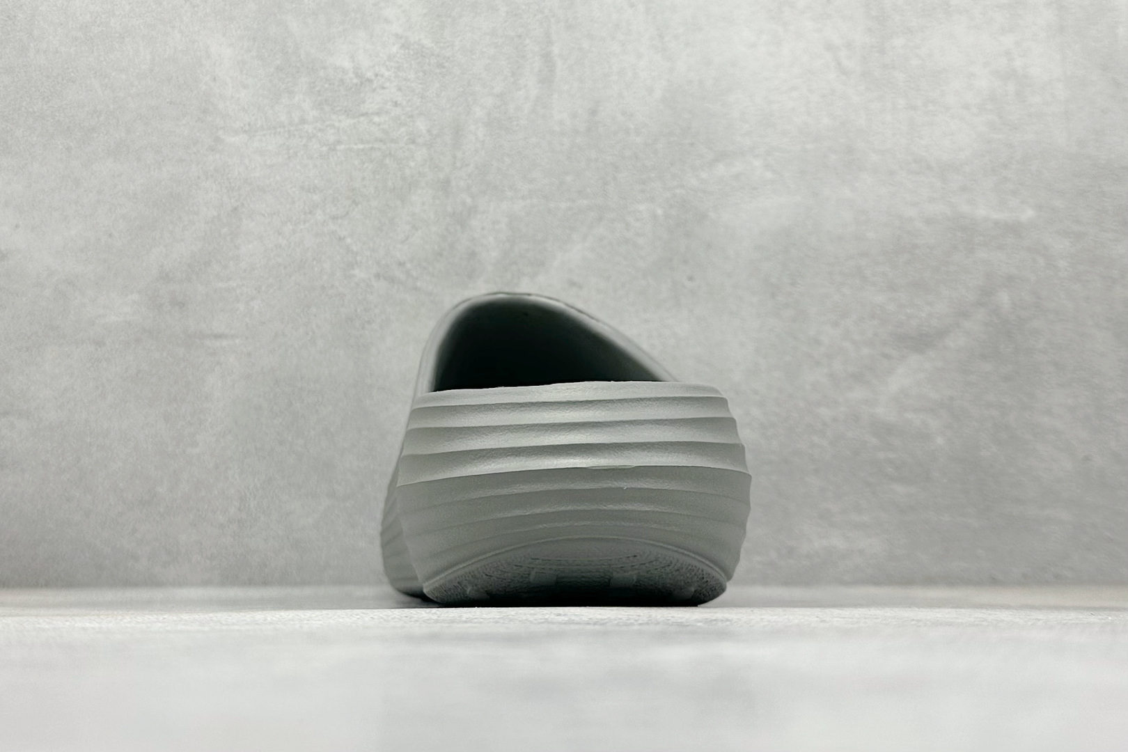 Nike ReactX Rejuven8 Slide 耐克夏日穿搭凉鞋 HV4484-002-莆田鞋,莆田鞋货源,高仿鞋,高仿鞋货源,安福档口,莆田高仿鞋,莆田鞋批发,高仿鞋批发,莆田高仿运动鞋,高仿运动鞋,莆田运动鞋 Nike ReactX Rejuven8 Slide 耐克夏日穿搭凉鞋 HV4484-002