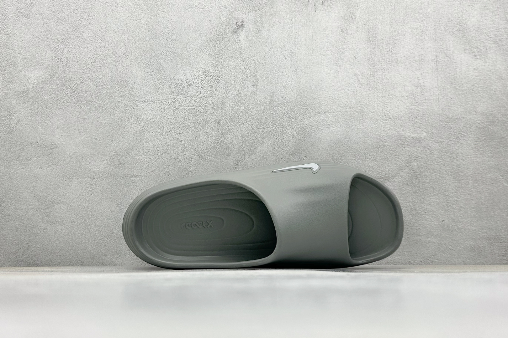 Nike ReactX Rejuven8 Slide 耐克夏日穿搭凉鞋 HV4484-002-莆田鞋,莆田鞋货源,高仿鞋,高仿鞋货源,安福档口,莆田高仿鞋,莆田鞋批发,高仿鞋批发,莆田高仿运动鞋,高仿运动鞋,莆田运动鞋 Nike ReactX Rejuven8 Slide 耐克夏日穿搭凉鞋 HV4484-002