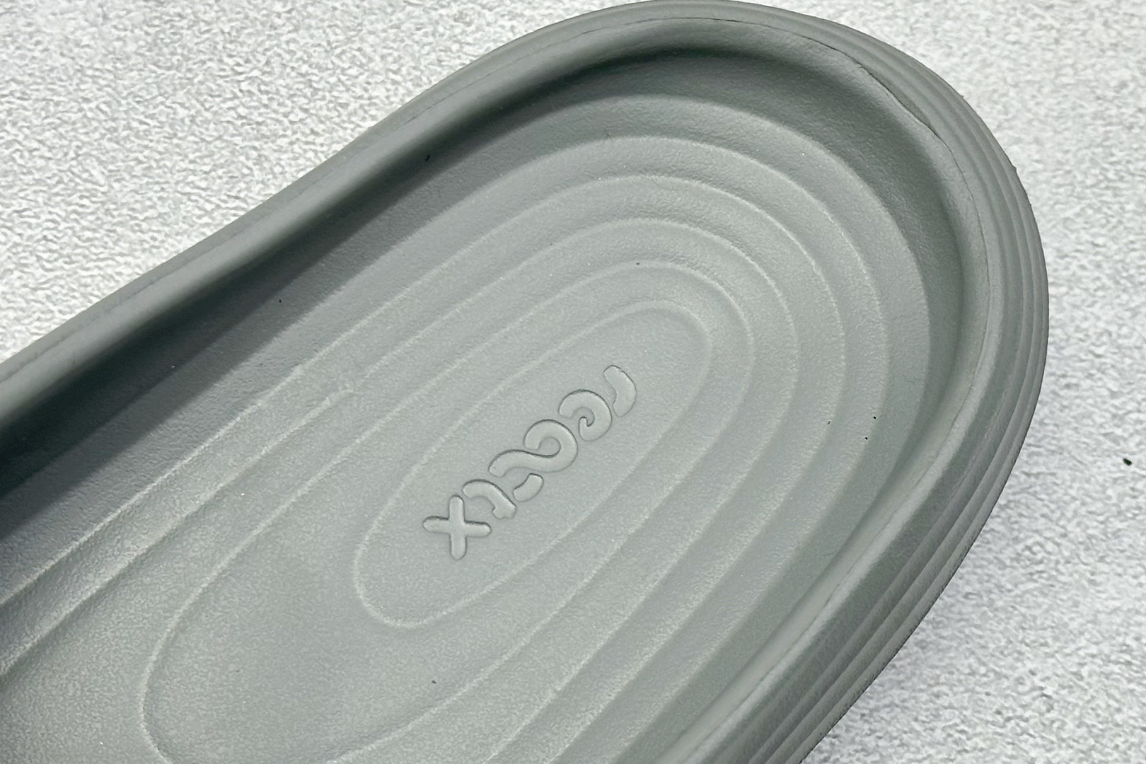 Nike ReactX Rejuven8 Slide 耐克夏日穿搭凉鞋 HV4484-002-莆田鞋,莆田鞋货源,高仿鞋,高仿鞋货源,安福档口,莆田高仿鞋,莆田鞋批发,高仿鞋批发,莆田高仿运动鞋,高仿运动鞋,莆田运动鞋 Nike ReactX Rejuven8 Slide 耐克夏日穿搭凉鞋 HV4484-002