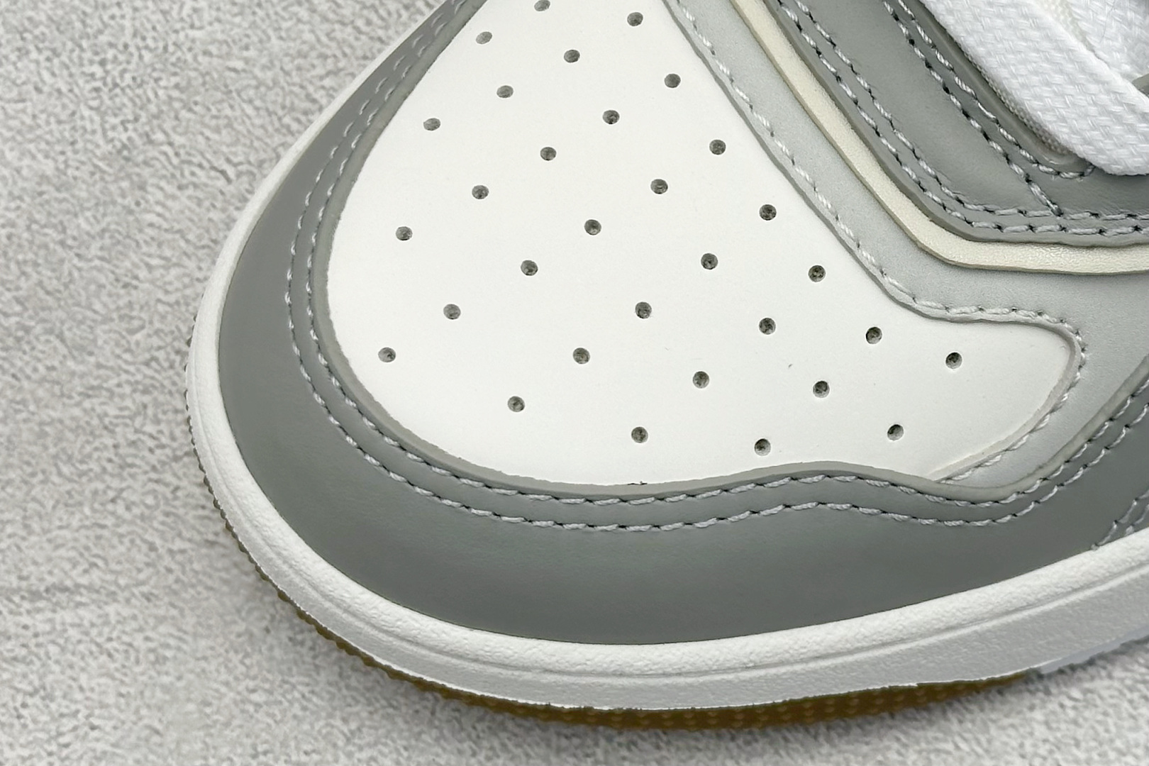 DIOR 迪奥 B27低帮 经典奢侈品休闲运动板鞋-莆田鞋,莆田鞋货源,高仿鞋,高仿鞋货源,安福档口,莆田高仿鞋,莆田鞋批发,高仿鞋批发,莆田高仿运动鞋,高仿运动鞋,莆田运动鞋 DIOR 迪奥 B27低帮 经典奢侈品休闲运动板鞋