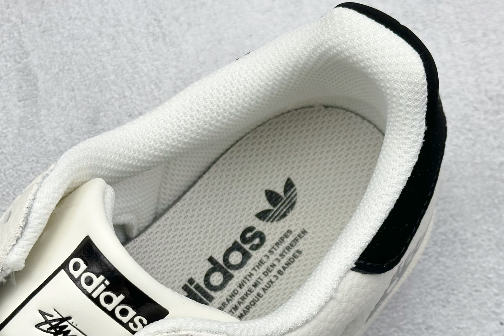 AD Originals Superstar x Stussy 白黑 AD8015