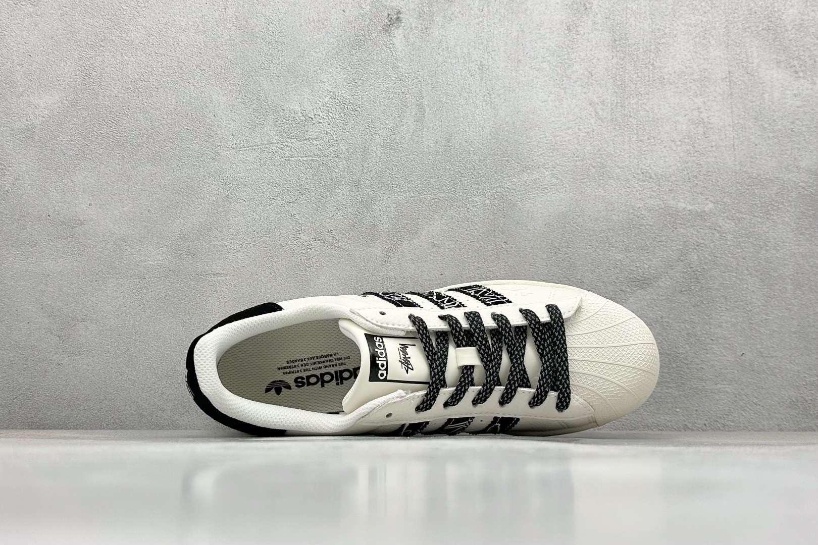 AD Originals Superstar x Stussy 白黑 AD8015