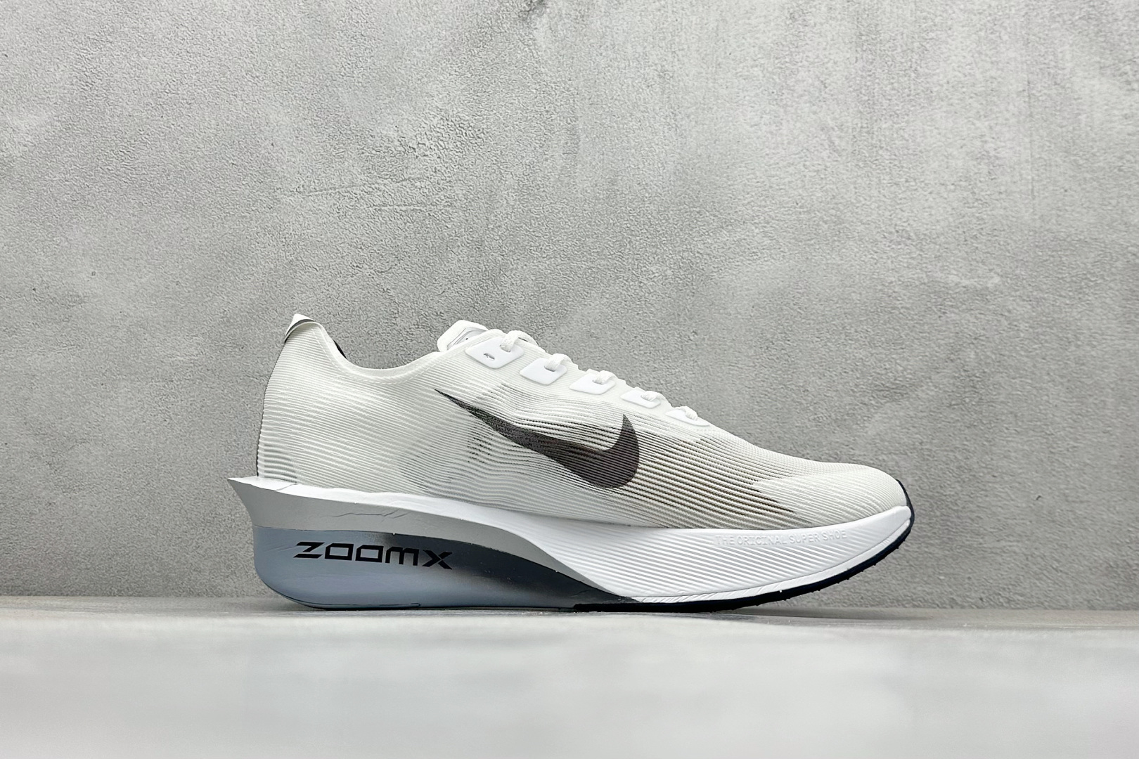 纯原Nike ZoomX Vaporfly NEXT% 4 马拉松系列公路竞速超轻缓震跑步鞋 HF6414-100-莆田鞋,莆田鞋货源,高仿鞋,高仿鞋货源,安福档口,莆田高仿鞋,莆田鞋批发,高仿鞋批发,莆田高仿运动鞋,高仿运动鞋,莆田运动鞋 纯原Nike ZoomX Vaporfly NEXT% 4 马拉松系列公路竞速超轻缓震跑步鞋 HF6414-100