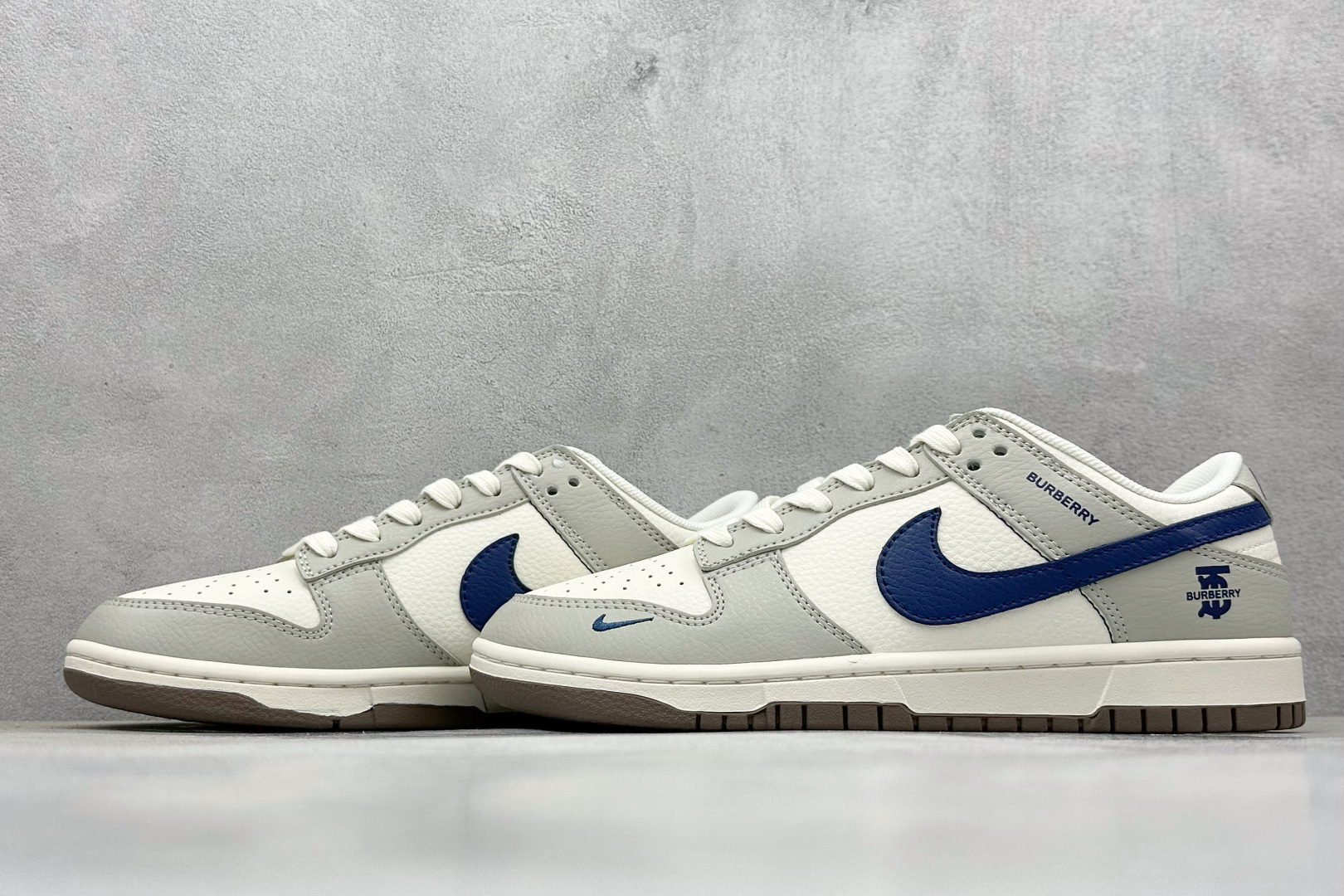 Nike SB Dunk Low x BURBERRY 灰白小勾 XD1588-219