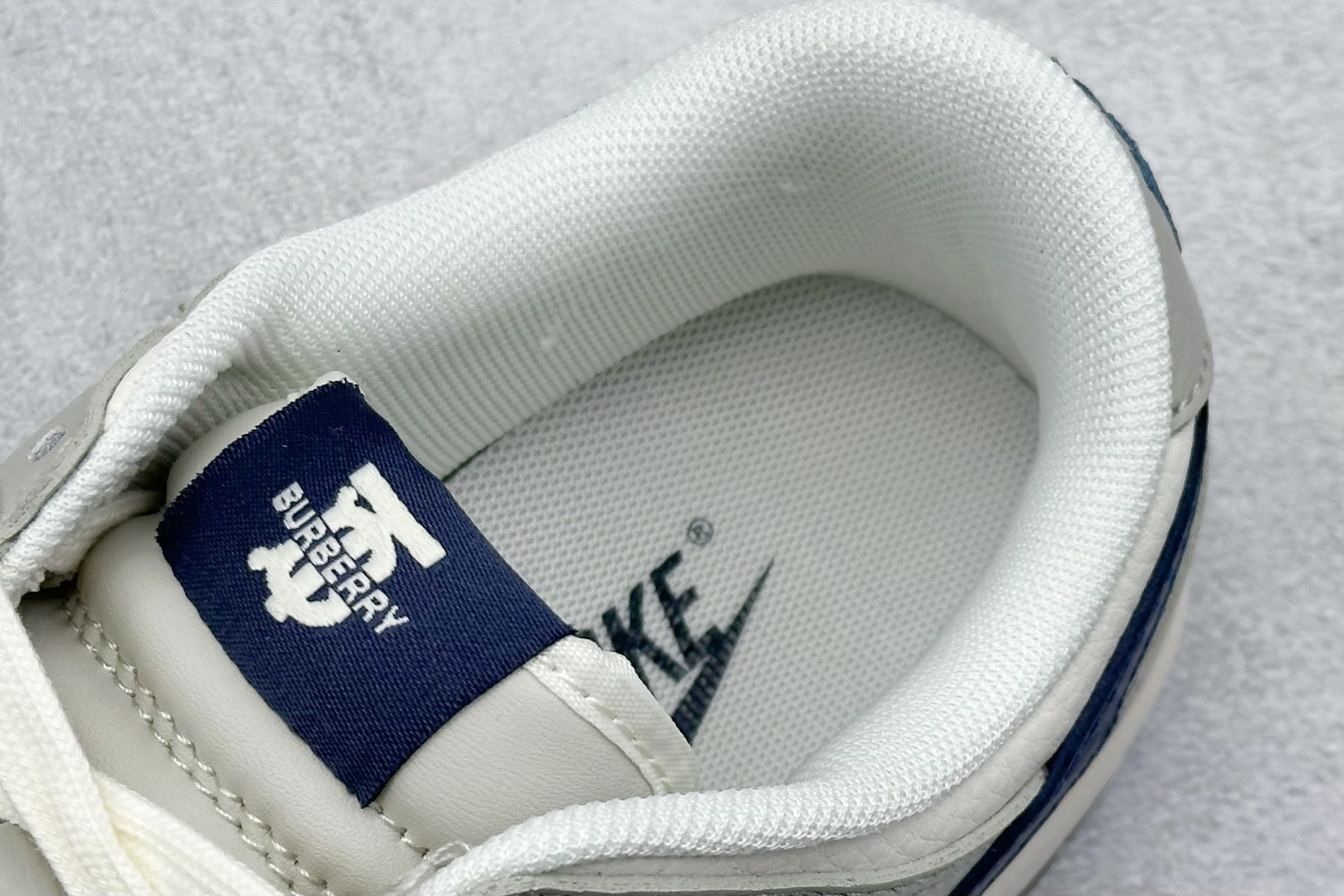 Nike SB Dunk Low x BURBERRY 灰白小勾 XD1588-219