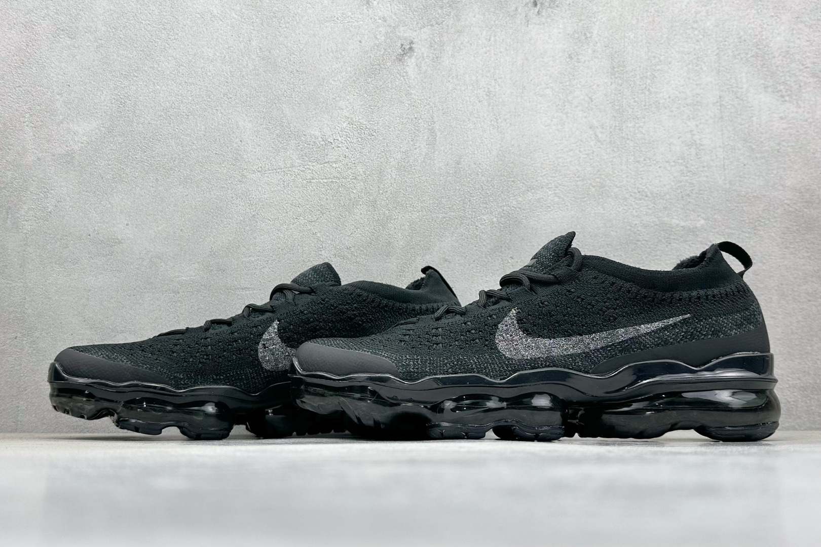 Nike Air Vapormax2023 全掌长气垫 缓震跑步鞋 DV1678-003