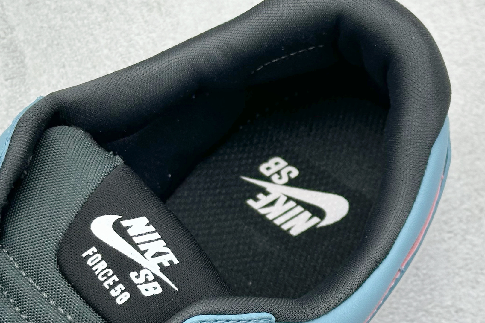 FS版 Nike SB Force 58 硫化杯底 传统篮球风格 Nike SB Force 58 男/女滑板鞋 DV5476-400