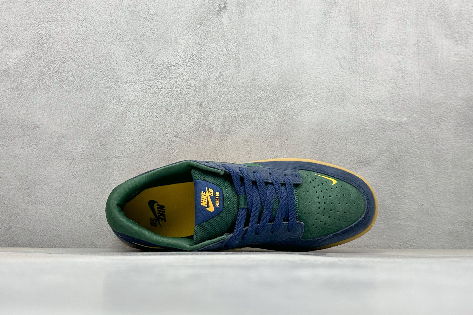 FS版 Nike SB Force 58 硫化杯底 传统篮球风格 Nike SB Force 58 男/女滑板鞋 DV5476-402