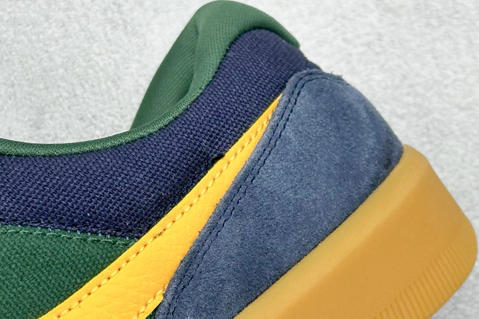 FS版 Nike SB Force 58 硫化杯底 传统篮球风格 Nike SB Force 58 男/女滑板鞋 DV5476-402