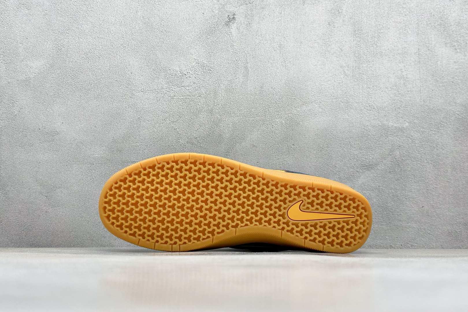 FS版 Nike SB Force 58 硫化杯底 传统篮球风格 Nike SB Force 58 男/女滑板鞋 DV5476-402