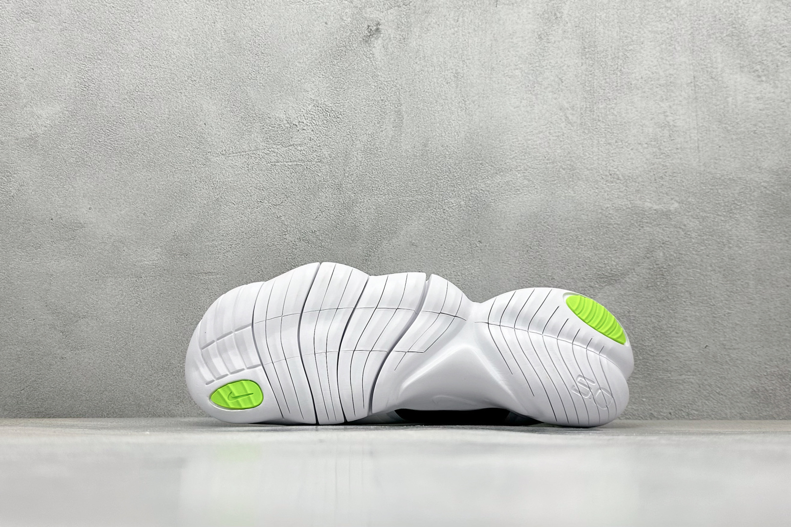 CH版Nk Free RN 5.0 耐克赤足超轻量跑鞋 AQ1289-100-莆田鞋,莆田鞋货源,高仿鞋,高仿鞋货源,安福档口,莆田高仿鞋,莆田鞋批发,高仿鞋批发,莆田高仿运动鞋,高仿运动鞋,莆田运动鞋 CH版Nk Free RN 5.0 耐克赤足超轻量跑鞋 AQ1289-100