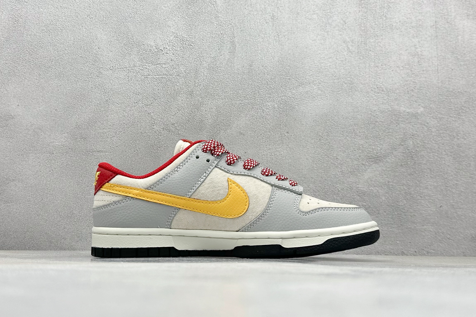XC版Nike SB Dunk Low x The North Face 蛇年限定 米灰红小钩 DJ2024-079