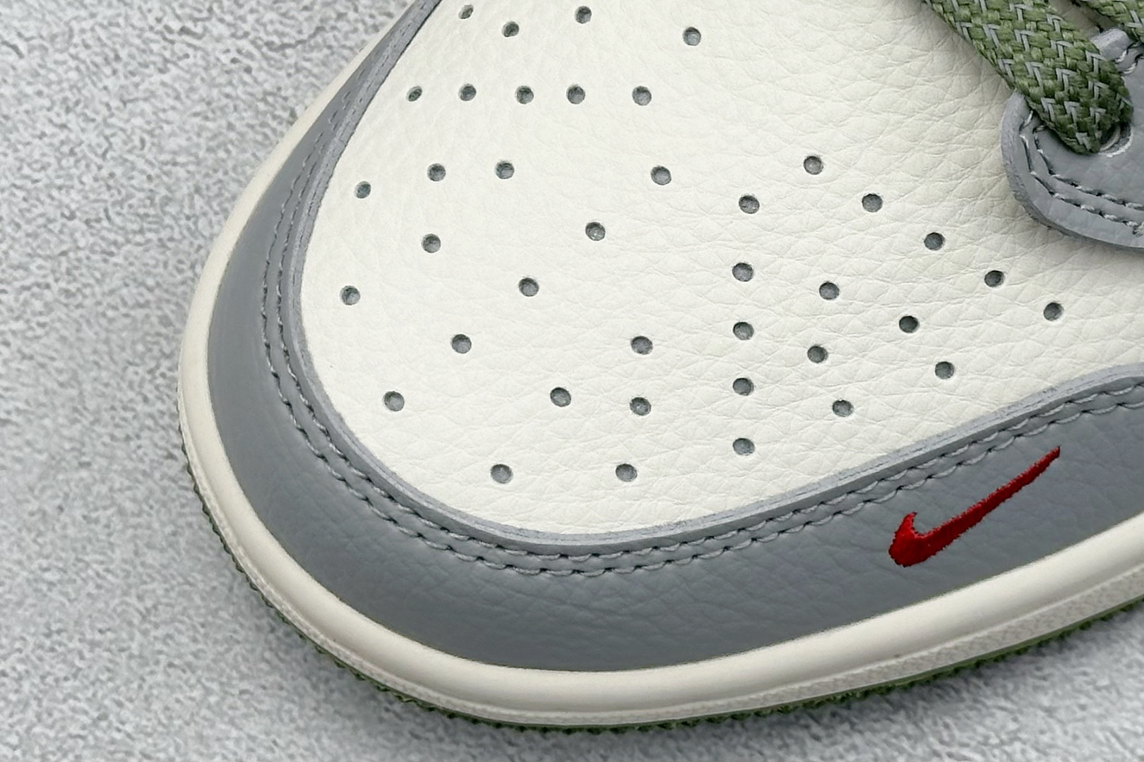 XC版Travis Scott x Fragment Design x Air Jordan 1 Low SP AJ1 乔1 纪梵希联名 绿灰底 低帮文化休闲板鞋 XS7089-600-莆田鞋,莆田鞋货源,高仿鞋,高仿鞋货源,安福档口,莆田高仿鞋,莆田鞋批发,高仿鞋批发,莆田高仿运动鞋,高仿运动鞋,莆田运动鞋 XC版Travis Scott x Fragment Design x Air Jordan 1 Low SP AJ1 乔1 纪梵希联名 绿灰底 低帮文化休闲板鞋 XS7089-600